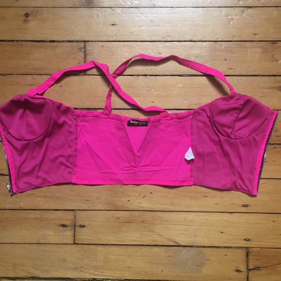 Tight fitting crop top - Picture 5 of 6